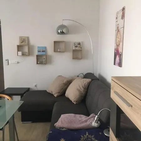 Julia Apartment *